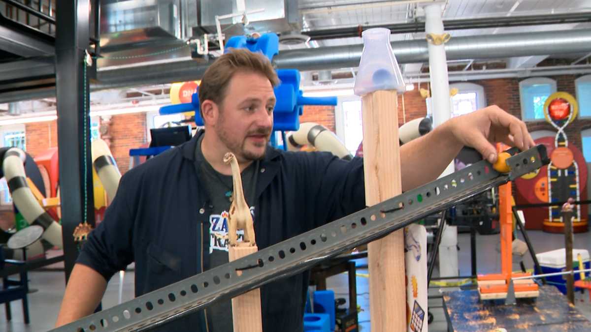 Members remember to bring your membership card for FREE Admission